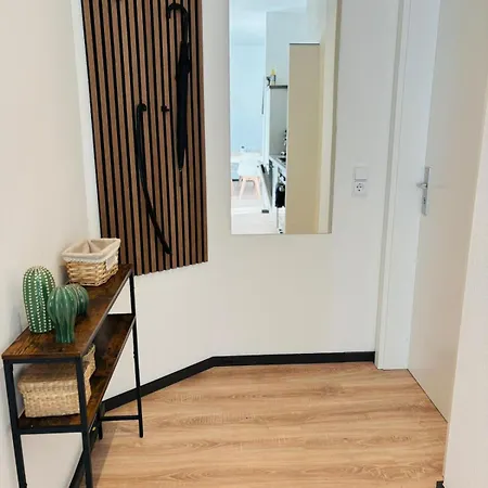 Entzueckende Im Zentrum Von 아파트 플라우엔